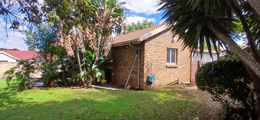 To Let 3 Bedroom Property for Rent in Heuweloord Gauteng