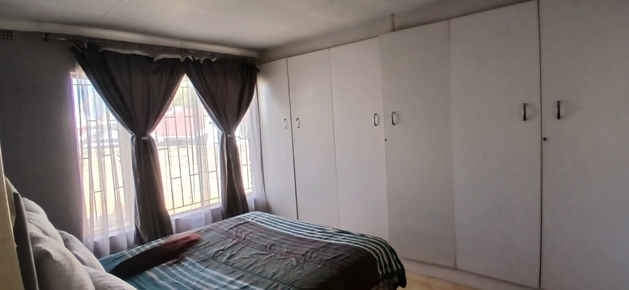 To Let 3 Bedroom Property for Rent in Heuweloord Gauteng