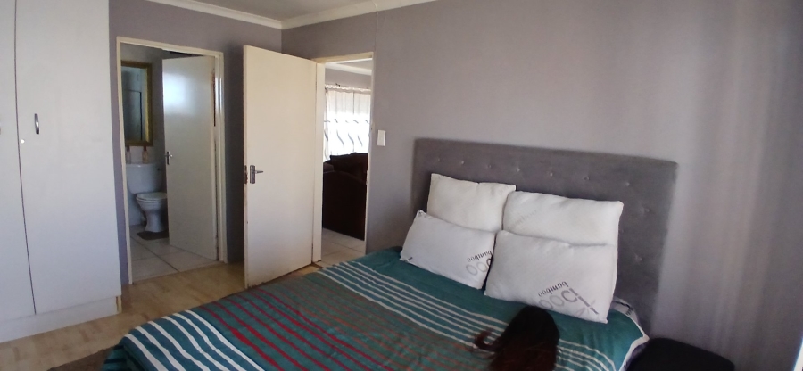 To Let 3 Bedroom Property for Rent in Heuweloord Gauteng