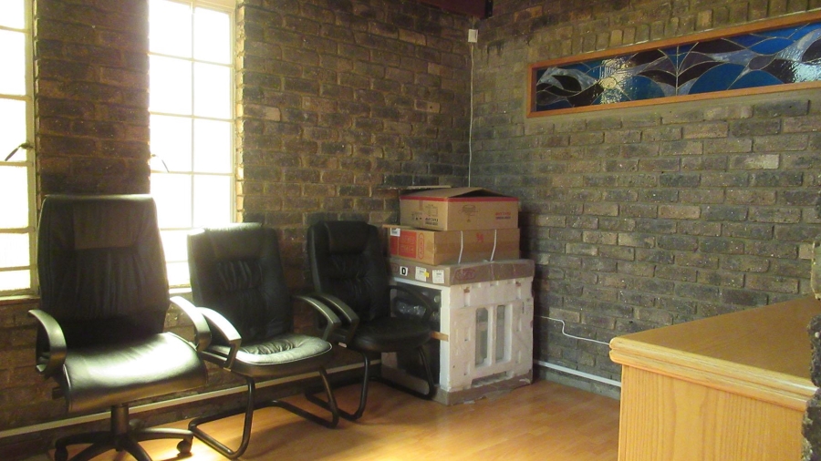 4 Bedroom Property for Sale in Oakdene Gauteng