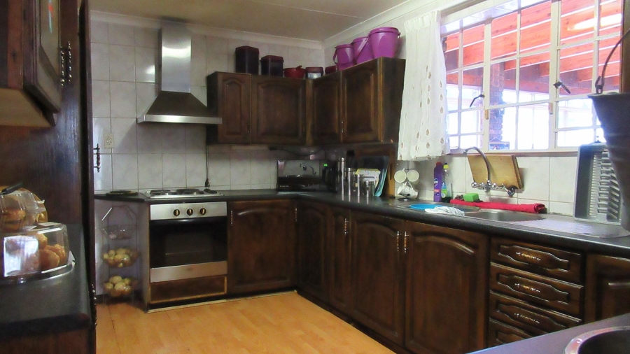 4 Bedroom Property for Sale in Oakdene Gauteng