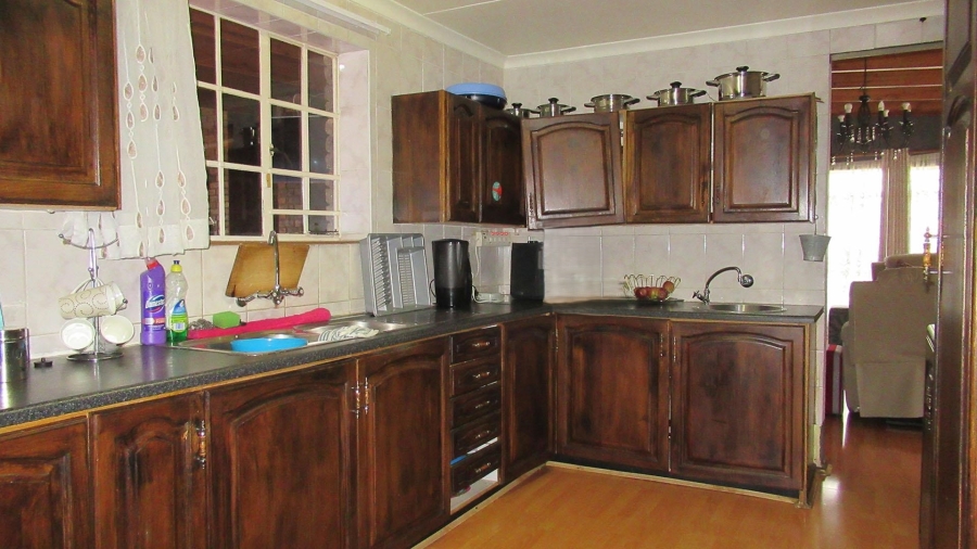 4 Bedroom Property for Sale in Oakdene Gauteng