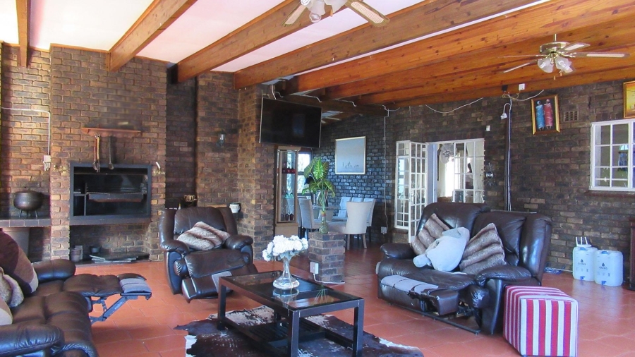 4 Bedroom Property for Sale in Oakdene Gauteng