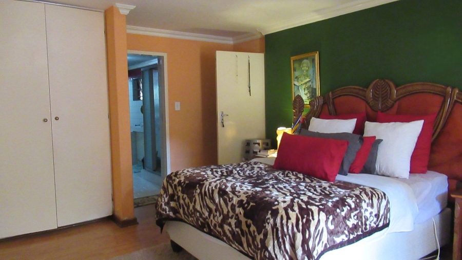4 Bedroom Property for Sale in Oakdene Gauteng