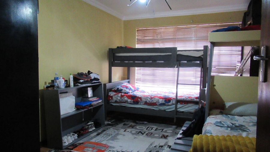 4 Bedroom Property for Sale in Oakdene Gauteng