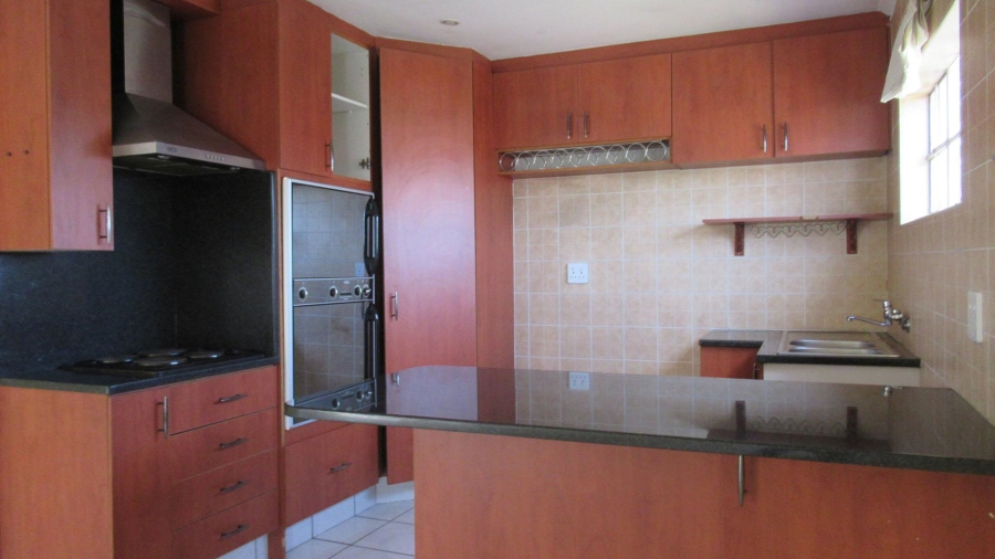 4 Bedroom Property for Sale in Oakdene Gauteng