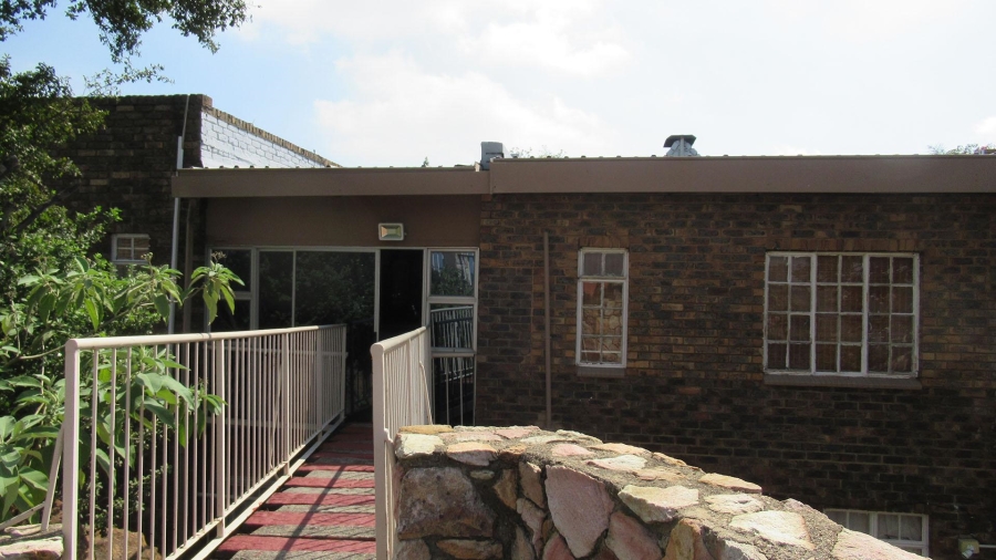 4 Bedroom Property for Sale in Oakdene Gauteng
