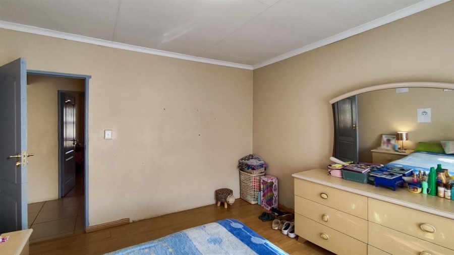 4 Bedroom Property for Sale in Dawn Park Gauteng