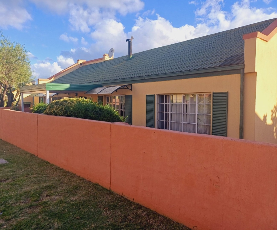 To Let 3 Bedroom Property for Rent in Halfway Gardens Gauteng