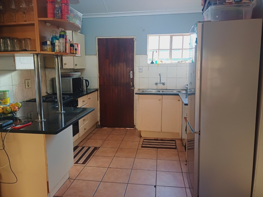 To Let 3 Bedroom Property for Rent in Halfway Gardens Gauteng