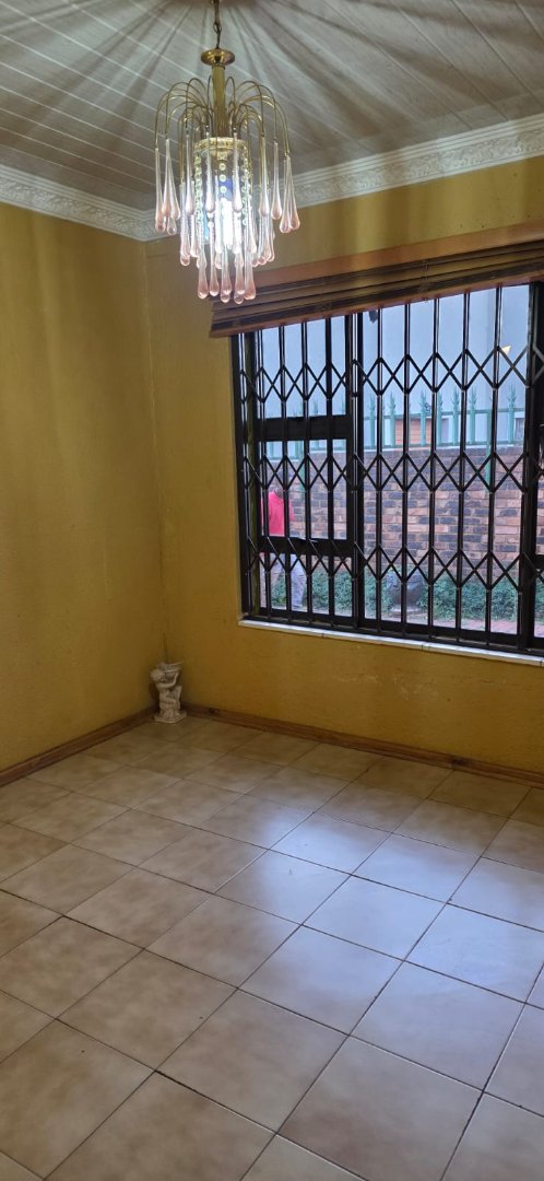 To Let  Bedroom Property for Rent in Mohlakeng Gauteng