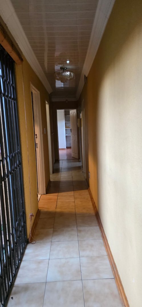 To Let  Bedroom Property for Rent in Mohlakeng Gauteng