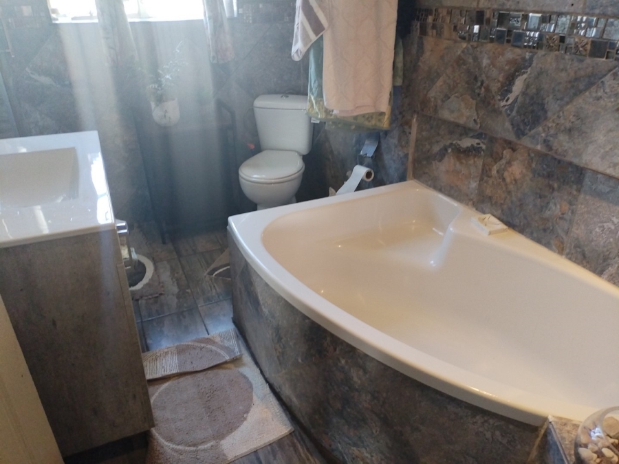 3 Bedroom Property for Sale in Casseldale Gauteng