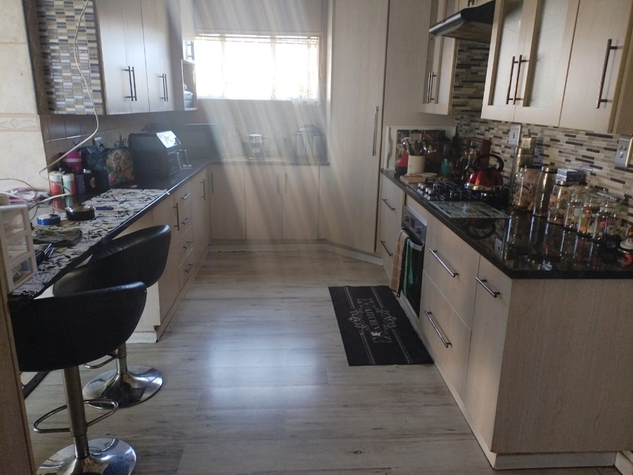 3 Bedroom Property for Sale in Casseldale Gauteng