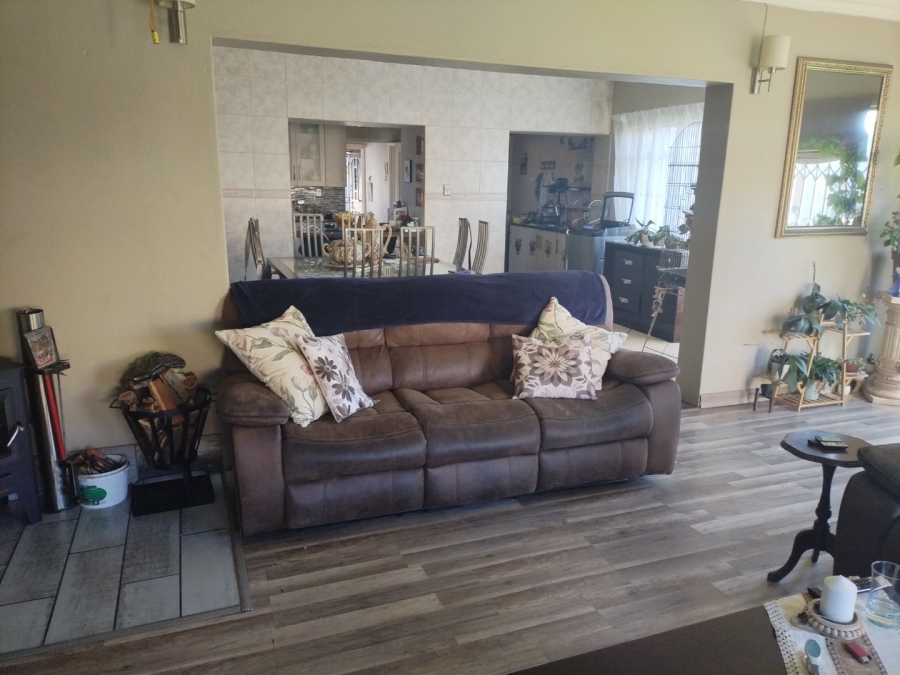 3 Bedroom Property for Sale in Casseldale Gauteng