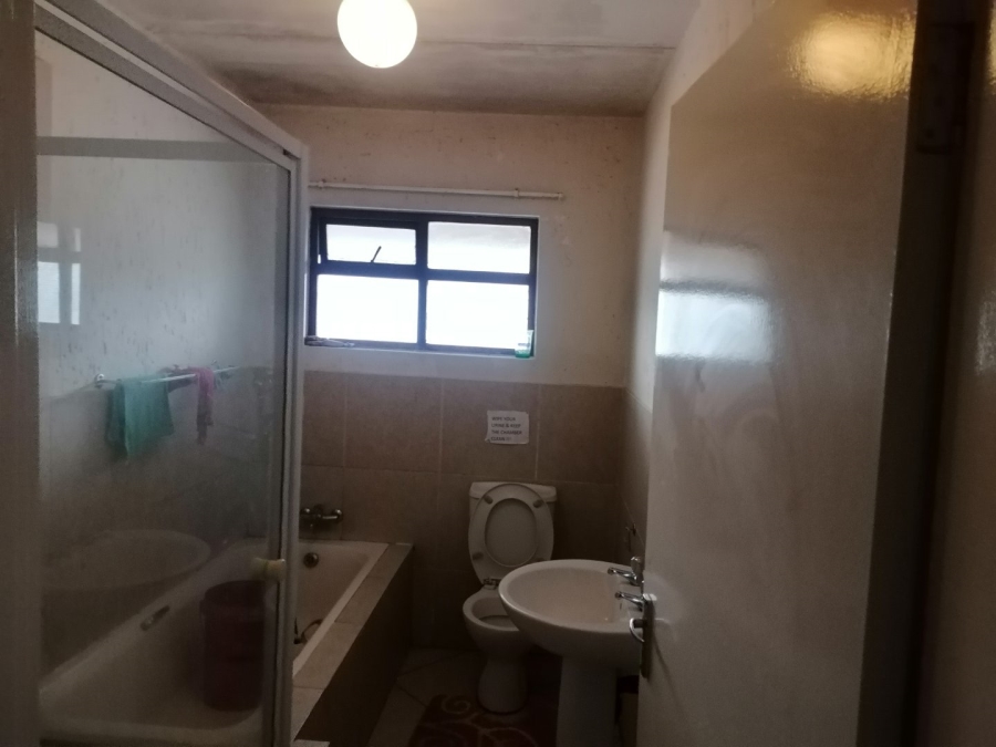 2 Bedroom Property for Sale in Beyers Park Gauteng