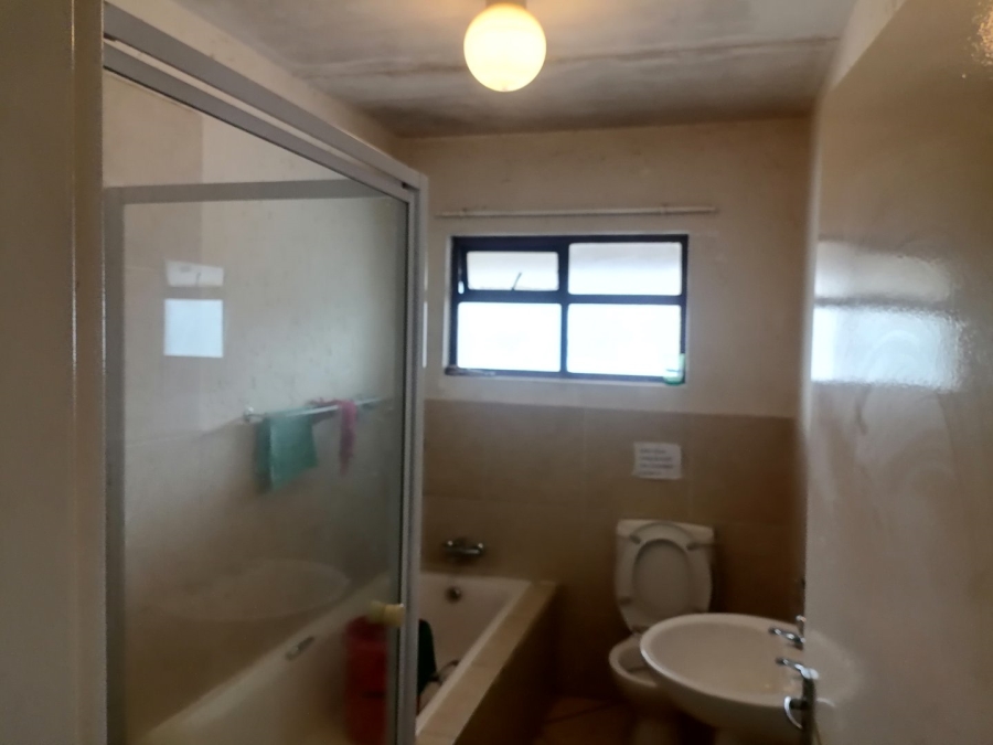 2 Bedroom Property for Sale in Beyers Park Gauteng