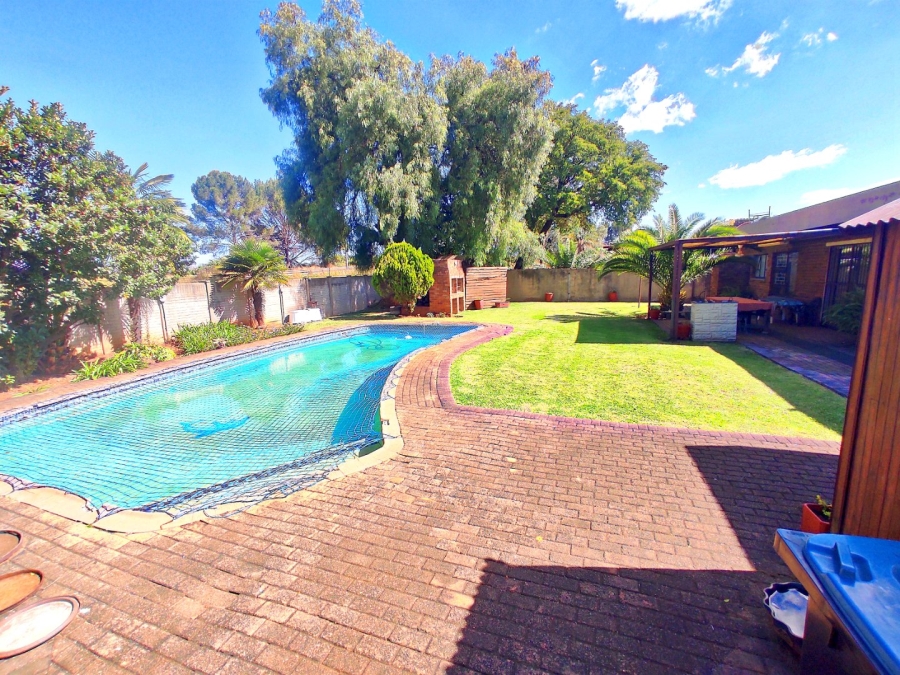 3 Bedroom Property for Sale in Vanderbijlpark Sw 2 Gauteng
