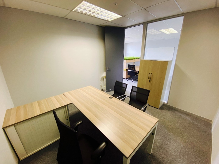 To Let Commercial Property for Rent in Die Hoewes Gauteng