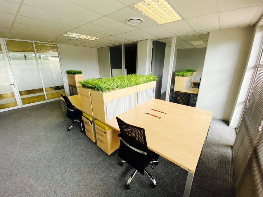 To Let Commercial Property for Rent in Die Hoewes Gauteng