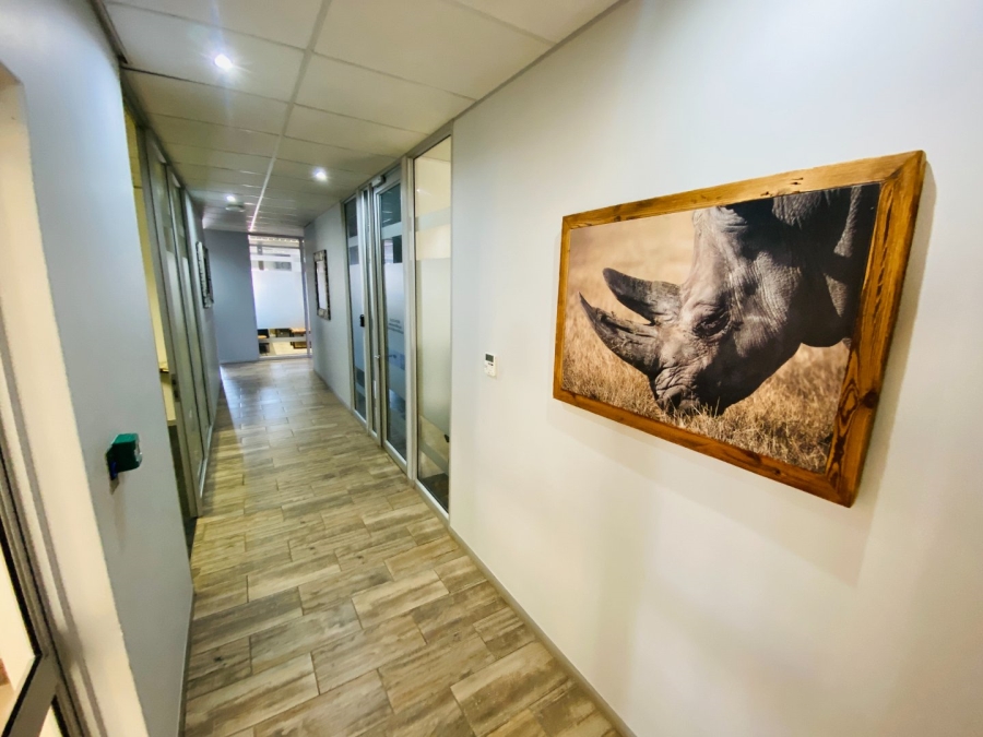 To Let Commercial Property for Rent in Die Hoewes Gauteng