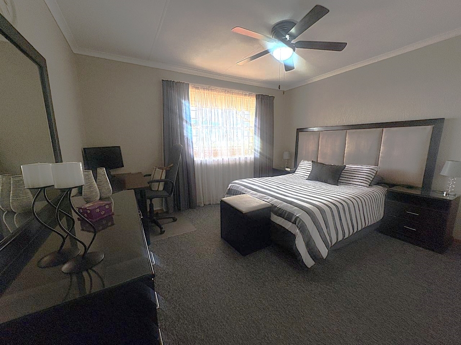 2 Bedroom Property for Sale in Mindalore Gauteng