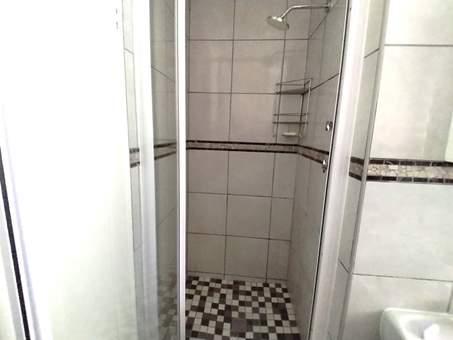 2 Bedroom Property for Sale in Breaunanda Gauteng