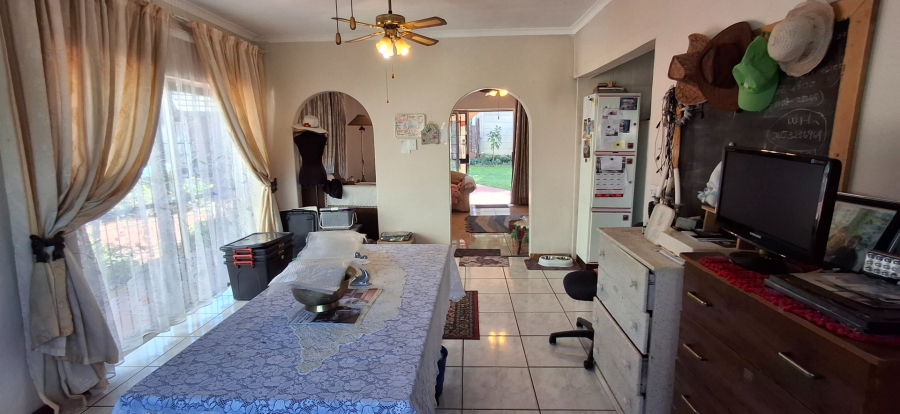 6 Bedroom Property for Sale in Mountain View Gauteng