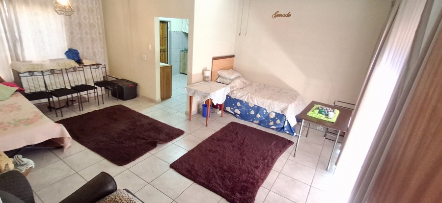 6 Bedroom Property for Sale in Mountain View Gauteng