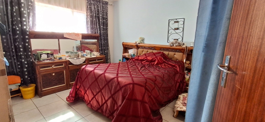 6 Bedroom Property for Sale in Mountain View Gauteng