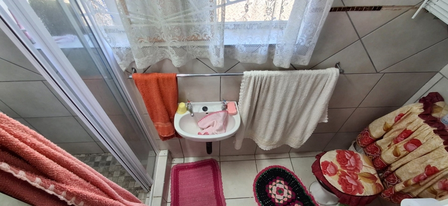 6 Bedroom Property for Sale in Mountain View Gauteng
