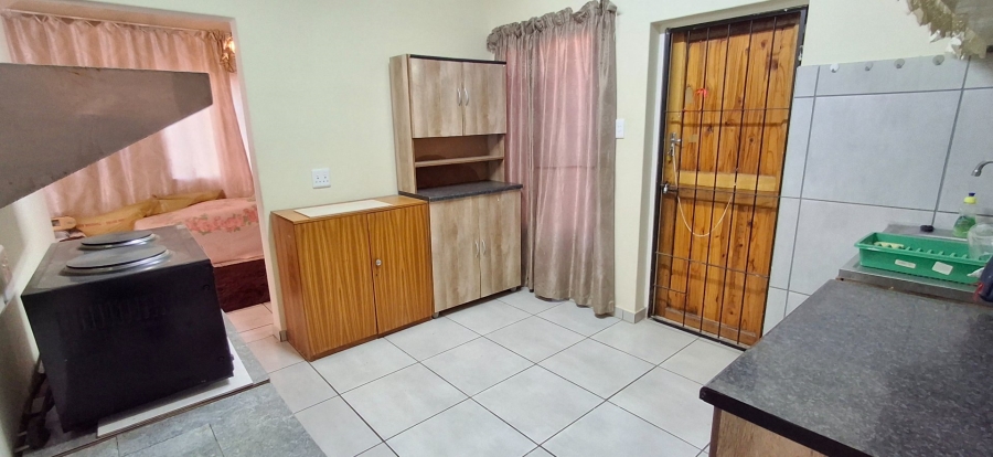 6 Bedroom Property for Sale in Mountain View Gauteng
