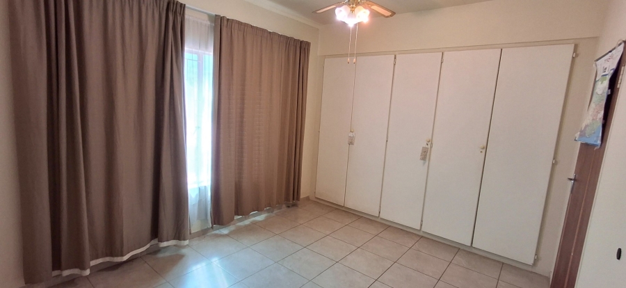 6 Bedroom Property for Sale in Mountain View Gauteng