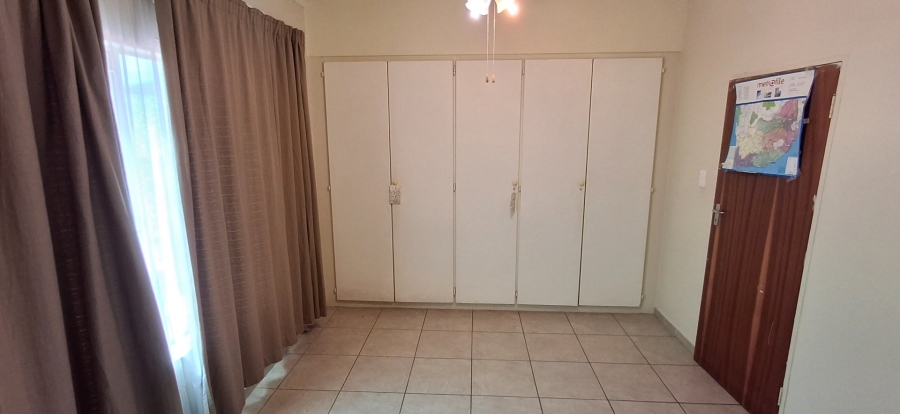 6 Bedroom Property for Sale in Mountain View Gauteng