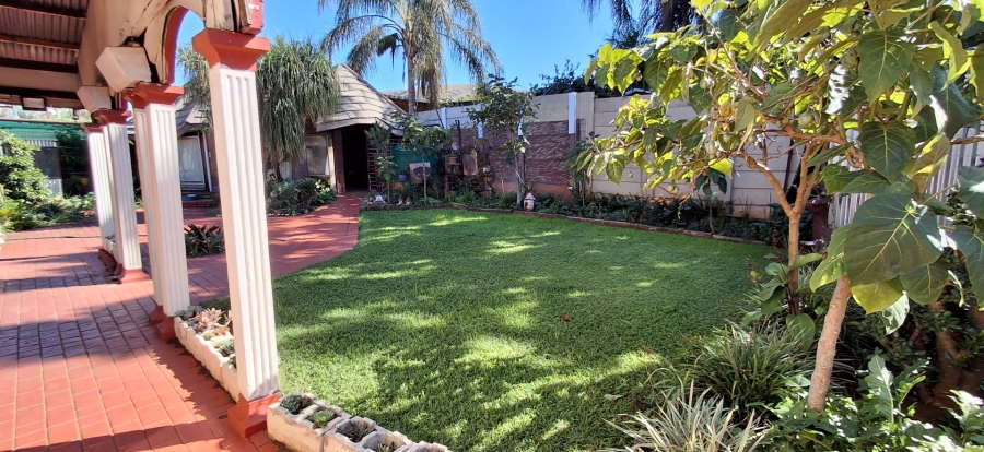 6 Bedroom Property for Sale in Mountain View Gauteng