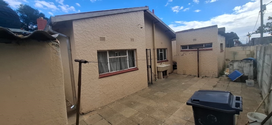  Bedroom Property for Sale in Mapetla Gauteng