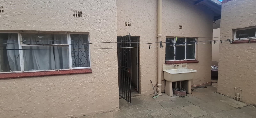  Bedroom Property for Sale in Mapetla Gauteng