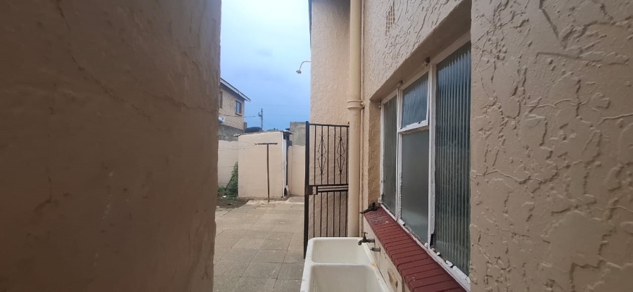  Bedroom Property for Sale in Mapetla Gauteng