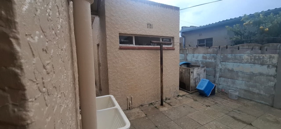  Bedroom Property for Sale in Mapetla Gauteng