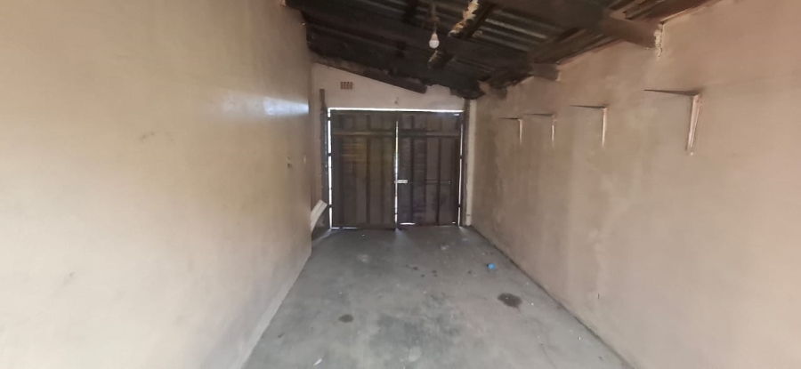  Bedroom Property for Sale in Mapetla Gauteng