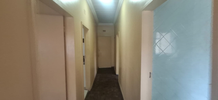  Bedroom Property for Sale in Mapetla Gauteng