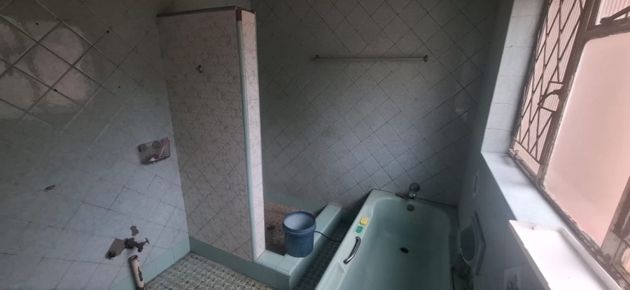  Bedroom Property for Sale in Mapetla Gauteng