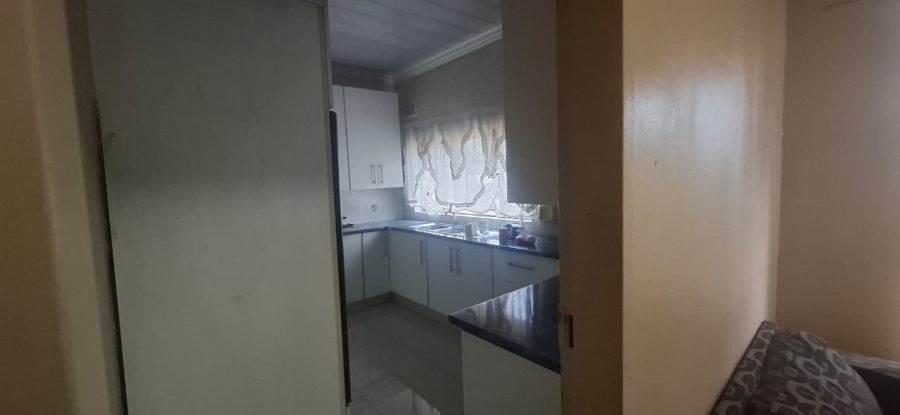  Bedroom Property for Sale in Mapetla Gauteng