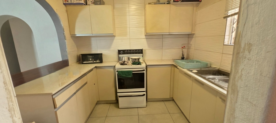 To Let 2 Bedroom Property for Rent in Erasmia Gauteng