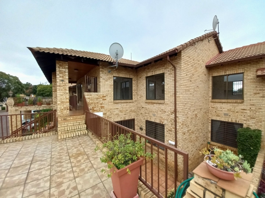 2 Bedroom Property for Sale in Eastleigh Gauteng