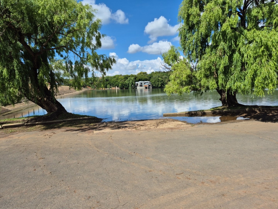 Commercial Property for Sale in Waterlake Farm Lifestyle Estate Gauteng