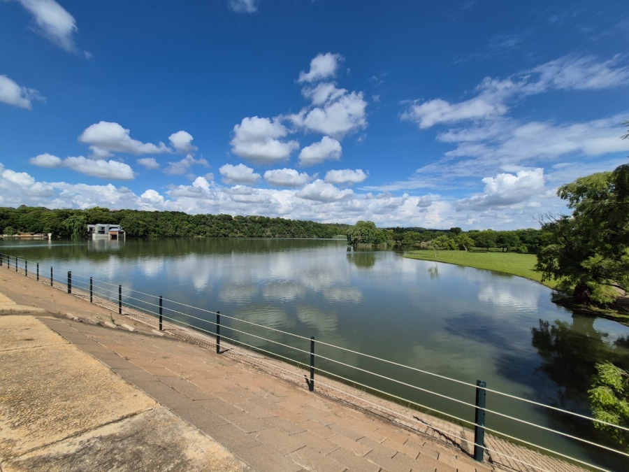 Commercial Property for Sale in Waterlake Farm Lifestyle Estate Gauteng