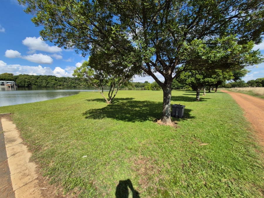 Commercial Property for Sale in Waterlake Farm Lifestyle Estate Gauteng