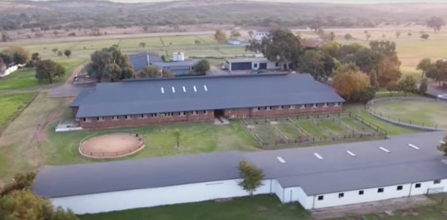 Commercial Property for Sale in Waterlake Farm Lifestyle Estate Gauteng