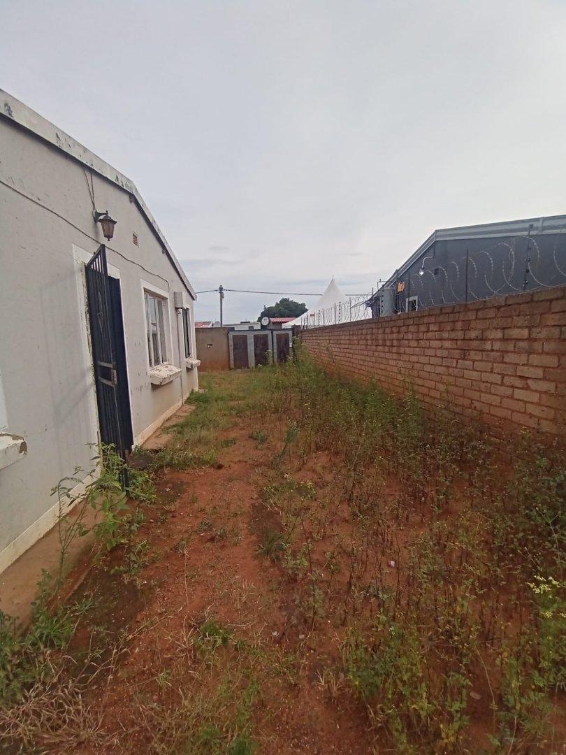 3 Bedroom Property for Sale in Protea Glen Gauteng